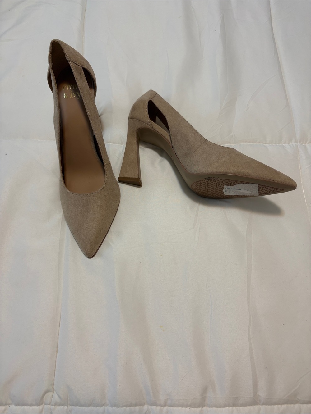 Crown & Ivy Classic Pointed Toe High Heels in Taupe
